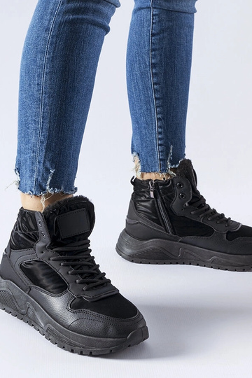 Black snowboots Arana