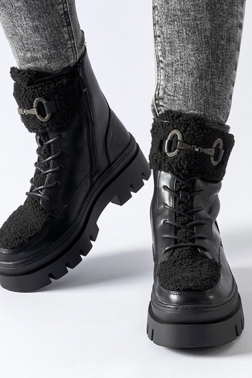 Beige boots Huff 2