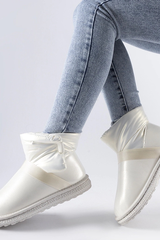 Black snowboots Arana