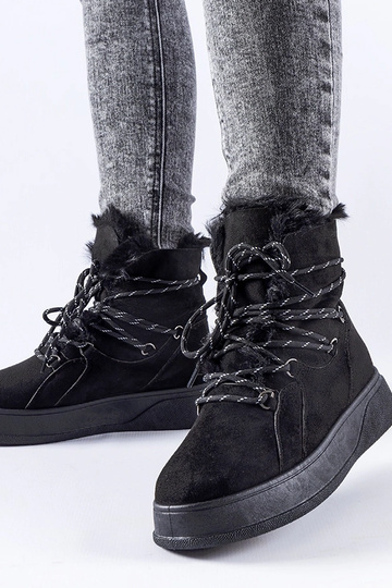 Black Kanga women's snow boots