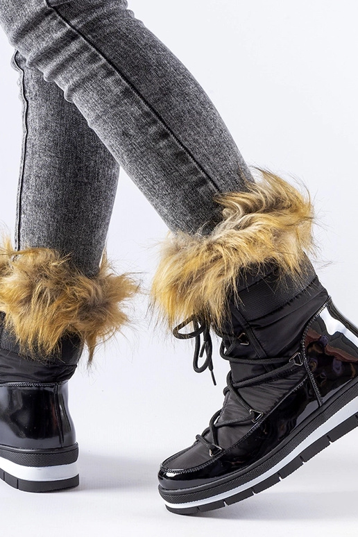 Black Kanga women's snow boots