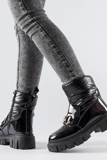 Black Kanga women's snow boots