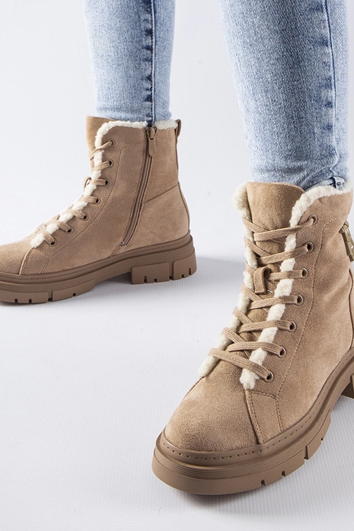 Beżowe botki ocieplane z eko-zamszu... Beżowe botki ocieplane z eko-zamszu...