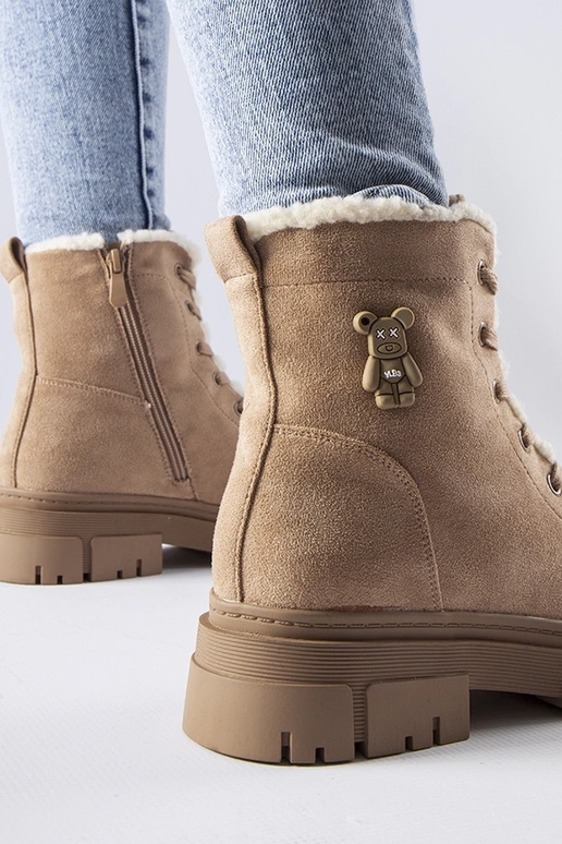 Beżowe botki ocieplane z eko-zamszu... Beżowe botki ocieplane z eko-zamszu...