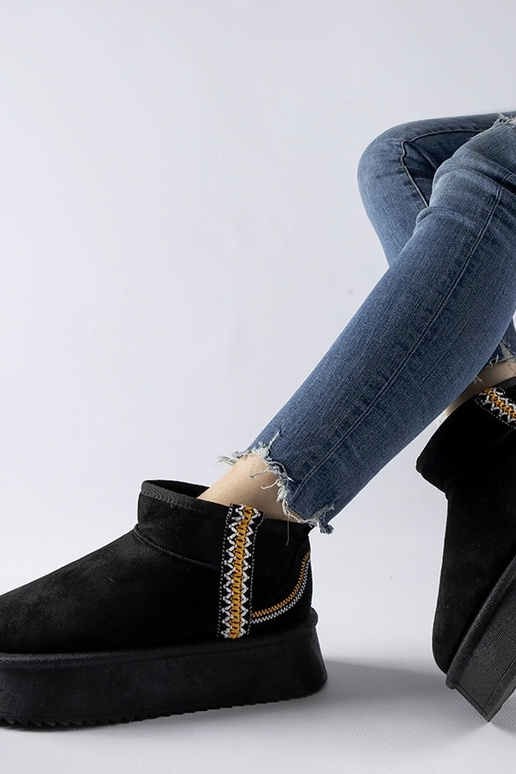 Black snowboots Arana