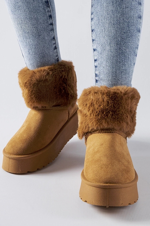 Brązowe śniegowce zdobione futerkiem...