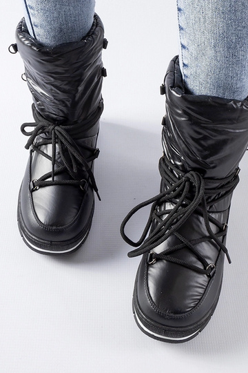 Black snowboots Arana 2