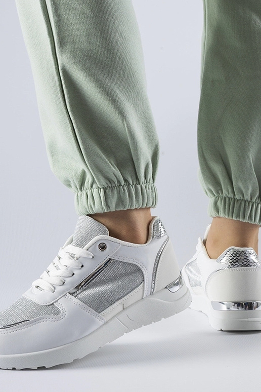 Białe sneakersy z ozdobną nitką Facondo Białe sneakersy z ozdobną nitką Facondo