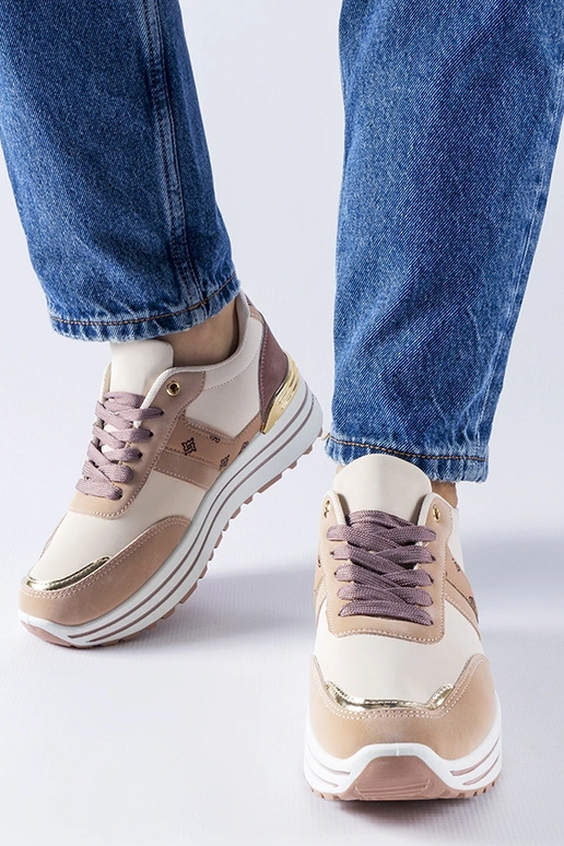 Różowo-beżowe buty na platformie...