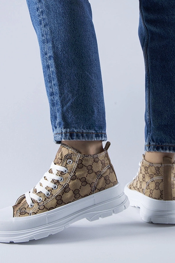 Black trainers Beat 2