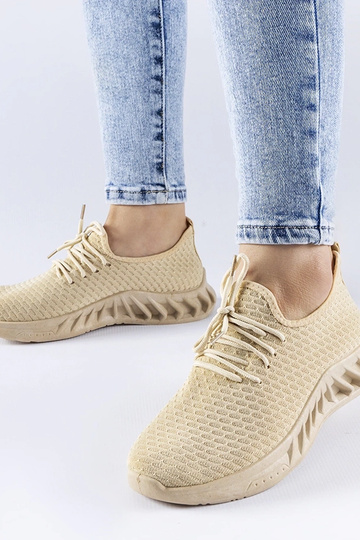 Pink sports sneakers by Donatil