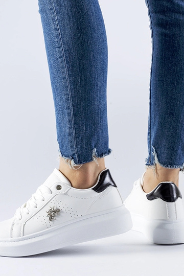Białe sneakersy z cyrkoniową aplikacją Fairfax