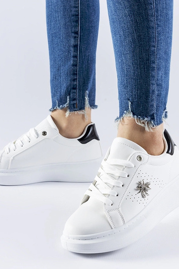 Białe sneakersy z cyrkoniową aplikacją Fairfax 2