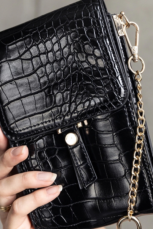 Czarna torebka zdobiona tłoczeniem... Czarna torebka zdobiona tłoczeniem...