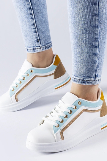 Biało-niebieskie sneakersy...