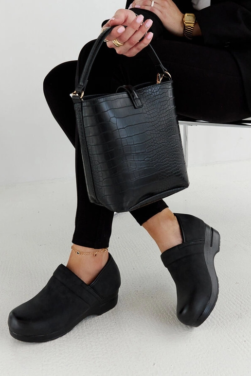 Czarne półbuty na platformie Montoro