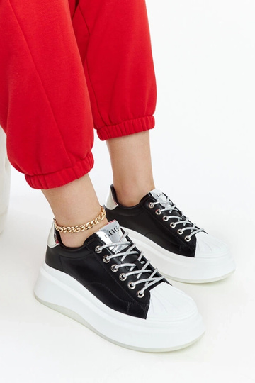 Czarne sneakersy na platformie GOE NN2N4034