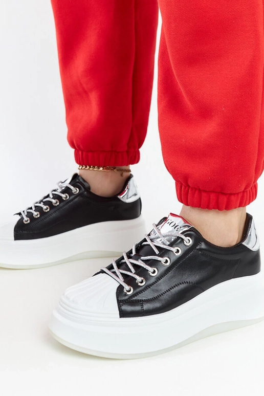 Czarne sneakersy na platformie GOE...