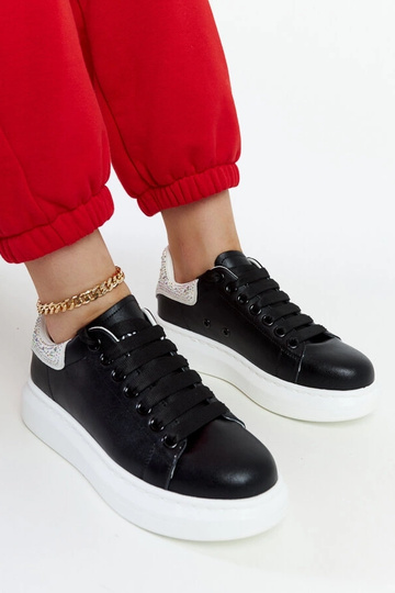Czarne sneakersy na platformie GOE JJ2N4052
