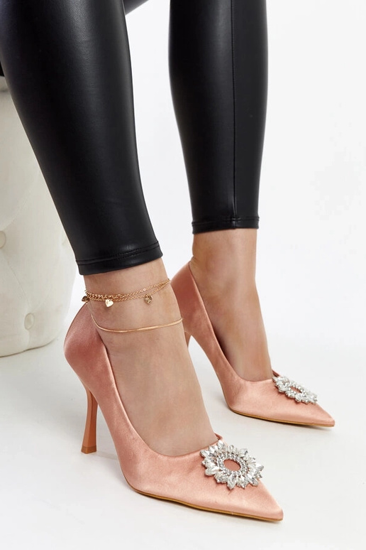 Beige high heel pumps Unos