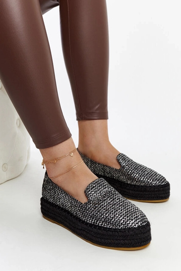 Czarne espadryle zdobione... 2