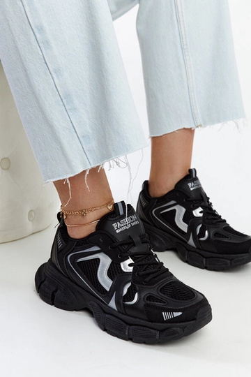 Czarne sneakersy na masywnej podeszwie Jakobine