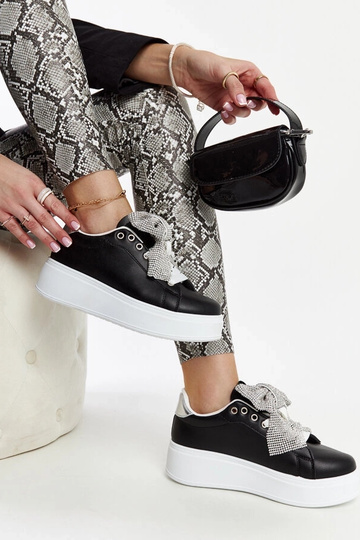 Czarne sneakersy na wysokiej platformie Rensje 2