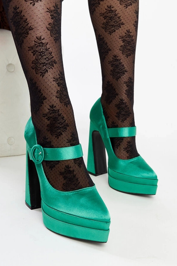 Beige high heels Thrower