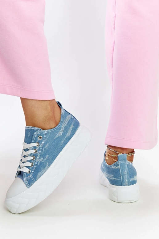 Niebieskie trampki na wysokiej...