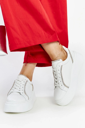 Białe skórzane sneakersy z cyrkoniami Karino 2