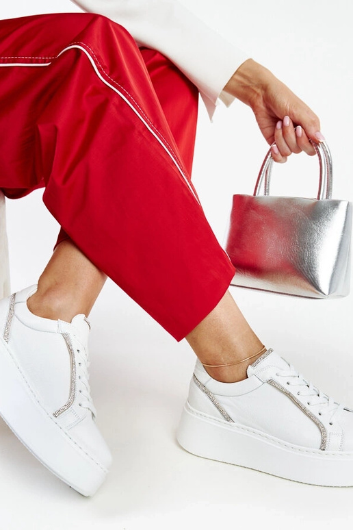 Białe skórzane sneakersy z cyrkoniami...