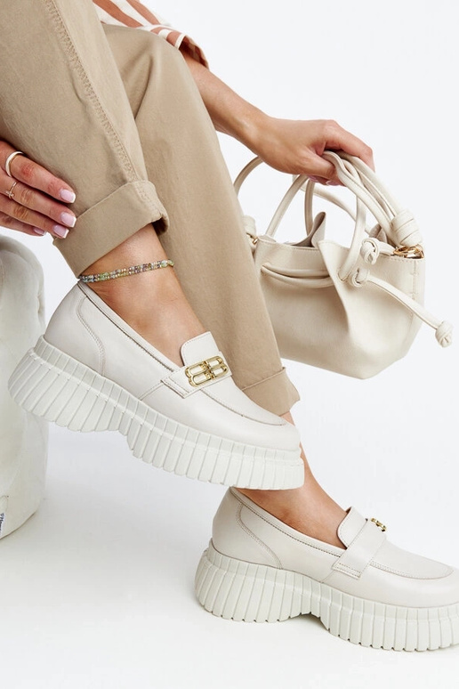 Jasnobeżowe skórzane półbuty Karino Jasnobeżowe skórzane półbuty Karino