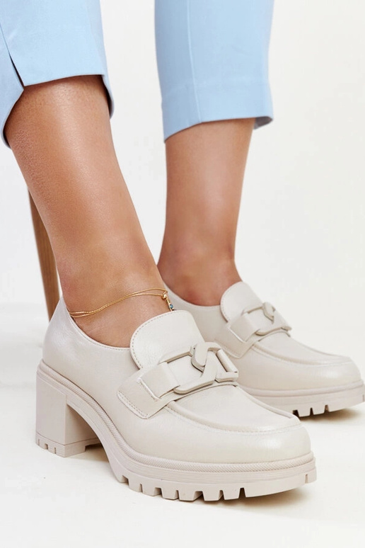 Beżowe półbuty ze skórzaną wkładką... Beżowe półbuty ze skórzaną wkładką...