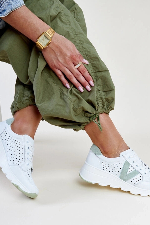 Białe skórzane sneakersy ażurowe Vinceza