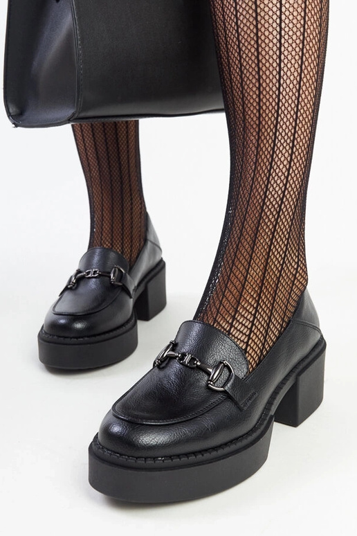 Czarne półbuty na obcasie... Czarne półbuty na obcasie...