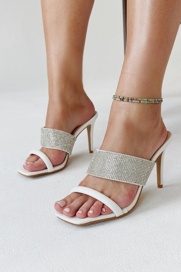 Black sandals on a block heel Millo