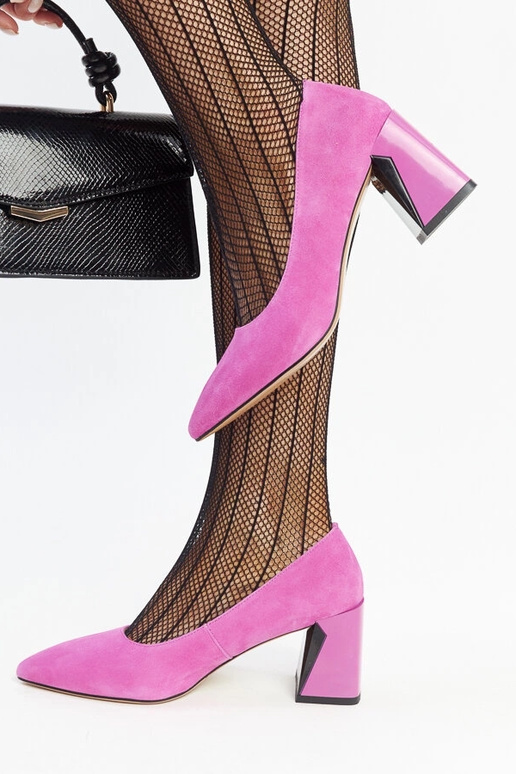 Ciemnoróżowe skórzane czółenka na...