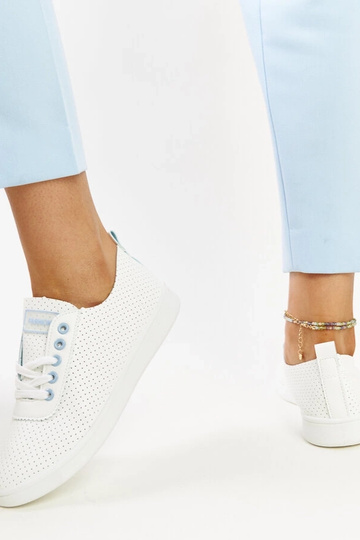 Black trainers Beat 2