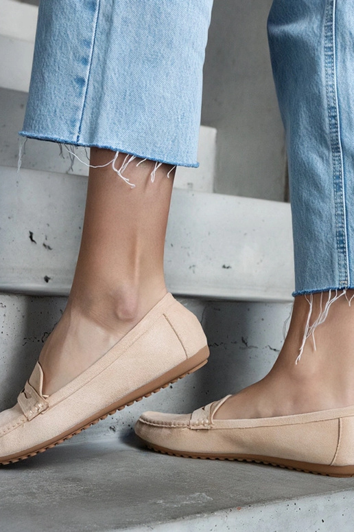 Beżowe mokasyny z eko-zamszu Cellarengo Beżowe mokasyny z eko-zamszu Cellarengo