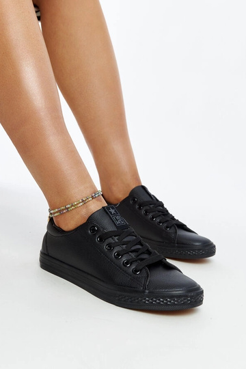 Black trainers Beat