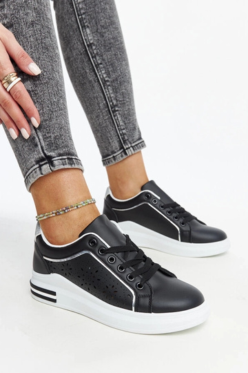 Czarne sneakersy ażurowe z...