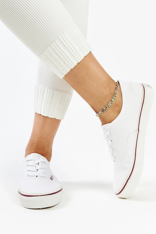 Białe klasyczne tenisówki Erla