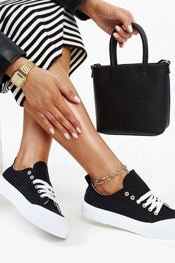 Black trainers Beat 2