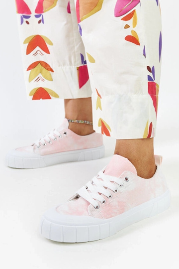 Black trainers Beat 2