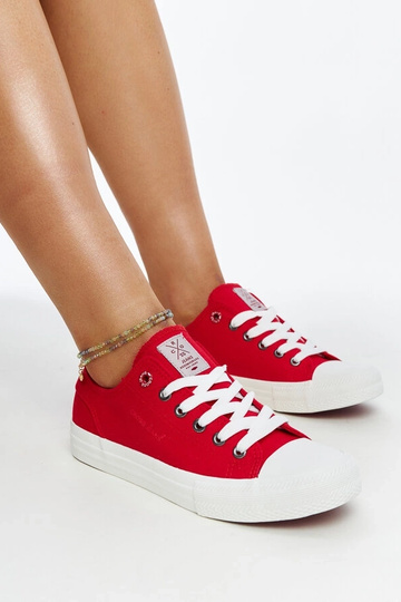 Black trainers Beat