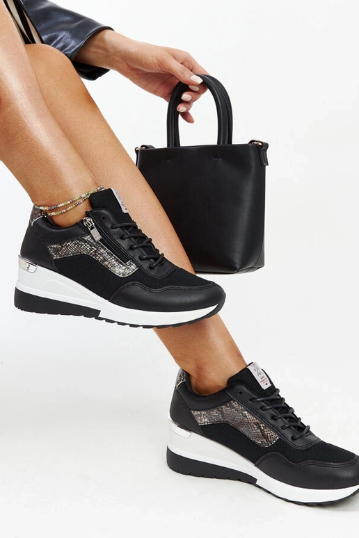 Czarne sneakersy damskie  na koturnie...