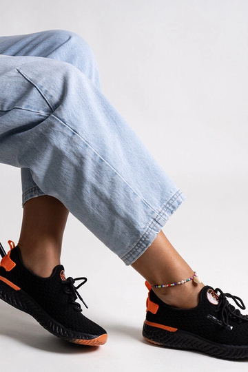 Czarne materiałowe sneakersy damskie CROSS JEANS 2