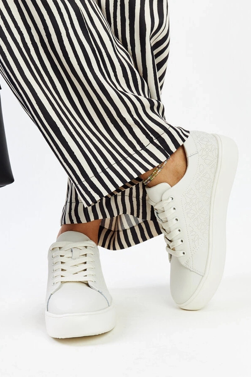 Beżowe trampki skórzane Sireen