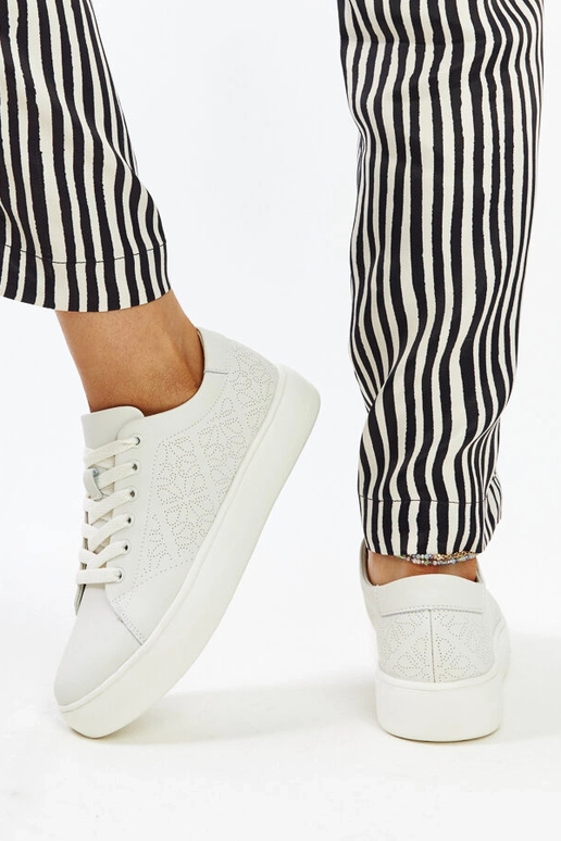 Beżowe trampki skórzane Sireen