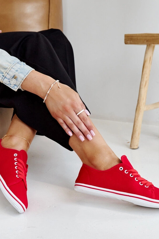 Czerwone klasyczne tenisówki Ramira